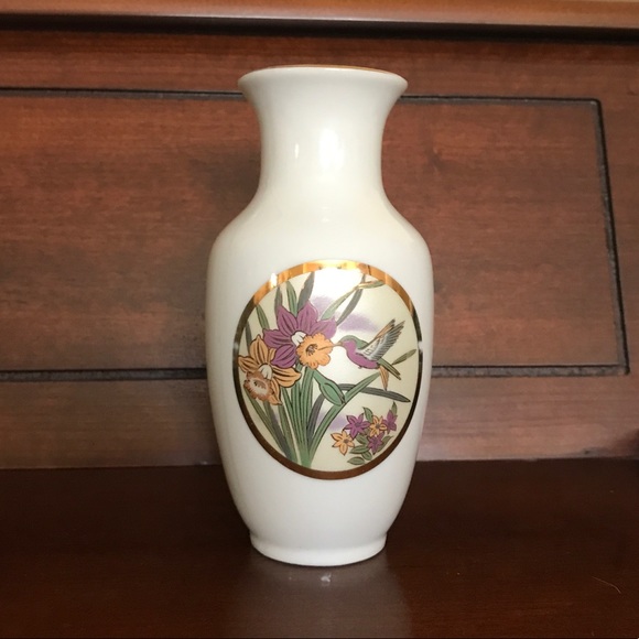 Mini Rose Vase and Ginger Jar Set ~ Japanese Fine China - Picture 4 of 11